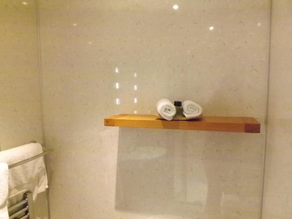 Almond Villa Guest House Пърт Стая снимка